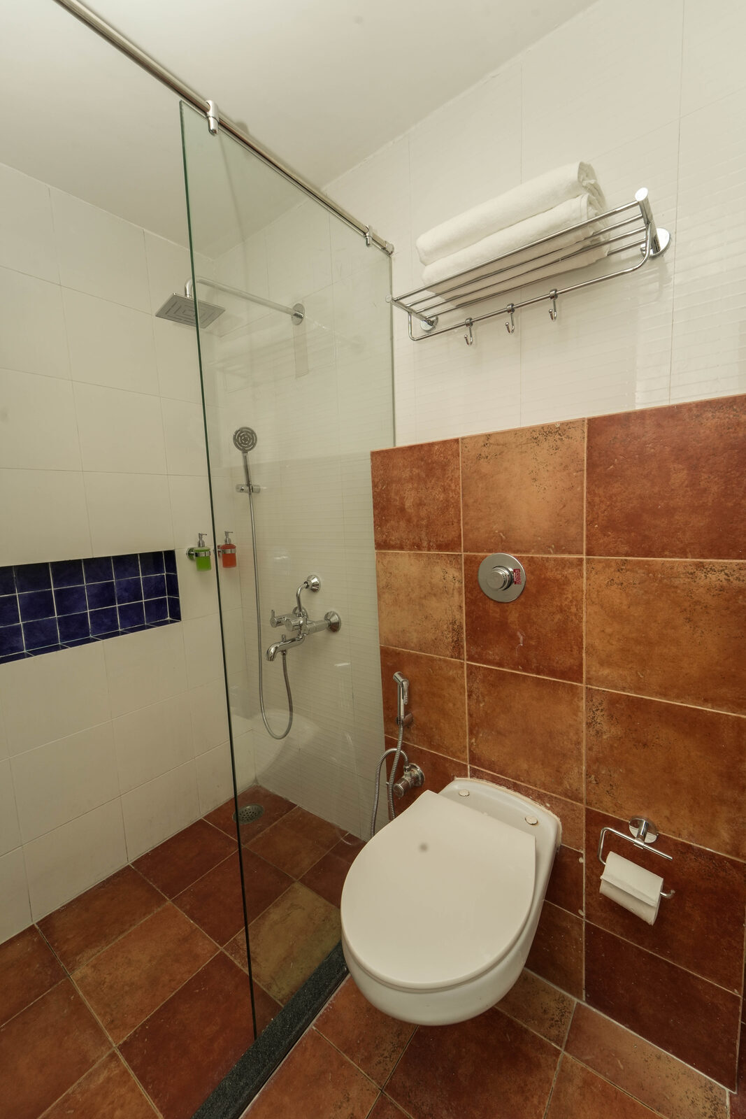 Azure Penthouse second bathroom